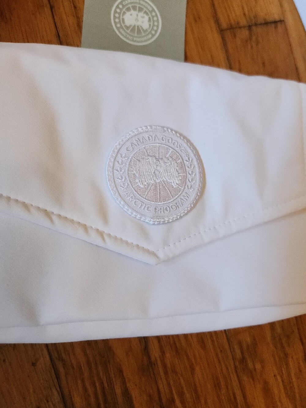 CANADA GOOSE Mini Waist Pack White NEW NWT - Picture 5 of 11